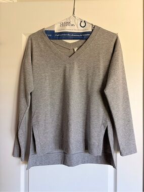 Cycle House Gray V-Neck Pullover Sweater – Long Sleeve – Size M
